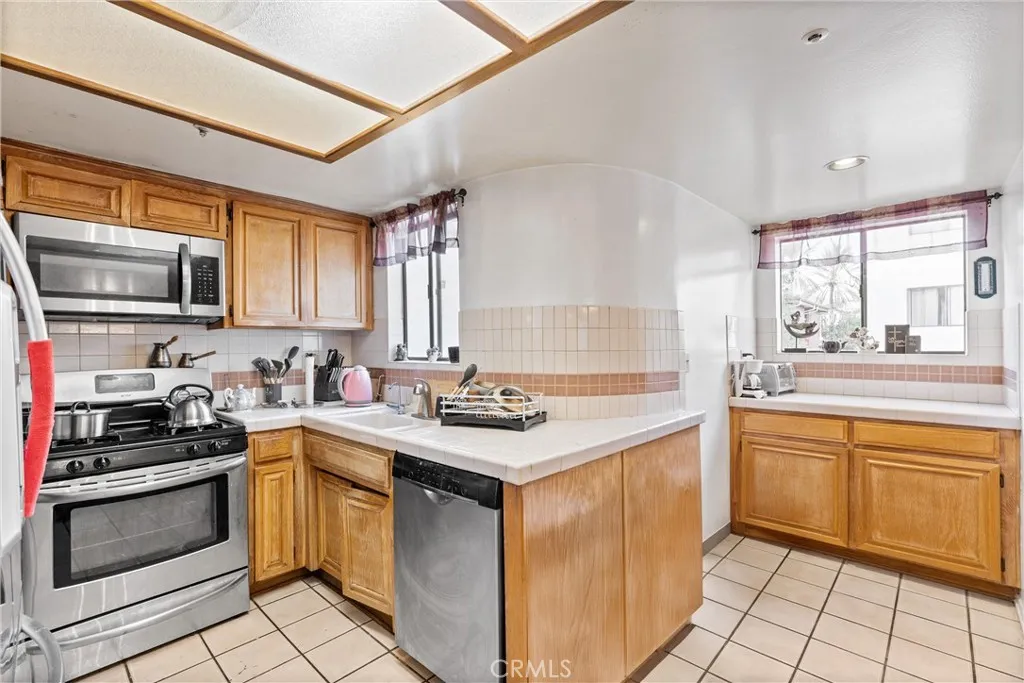 1247 E Wilson Avenue 12, Glendale, California 91206 home-pic-8